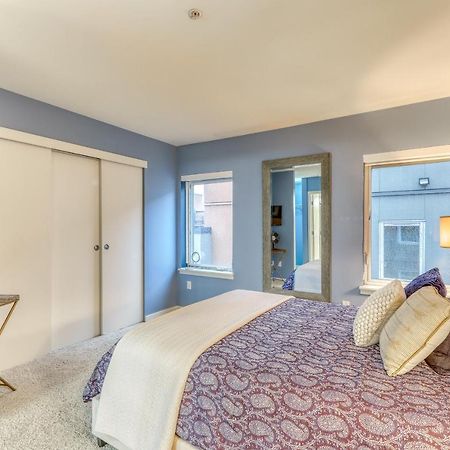 Belltown Court Sunset Suite Seattle Bagian luar foto