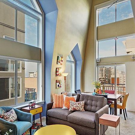 Belltown Court Sunset Suite Seattle Bagian luar foto
