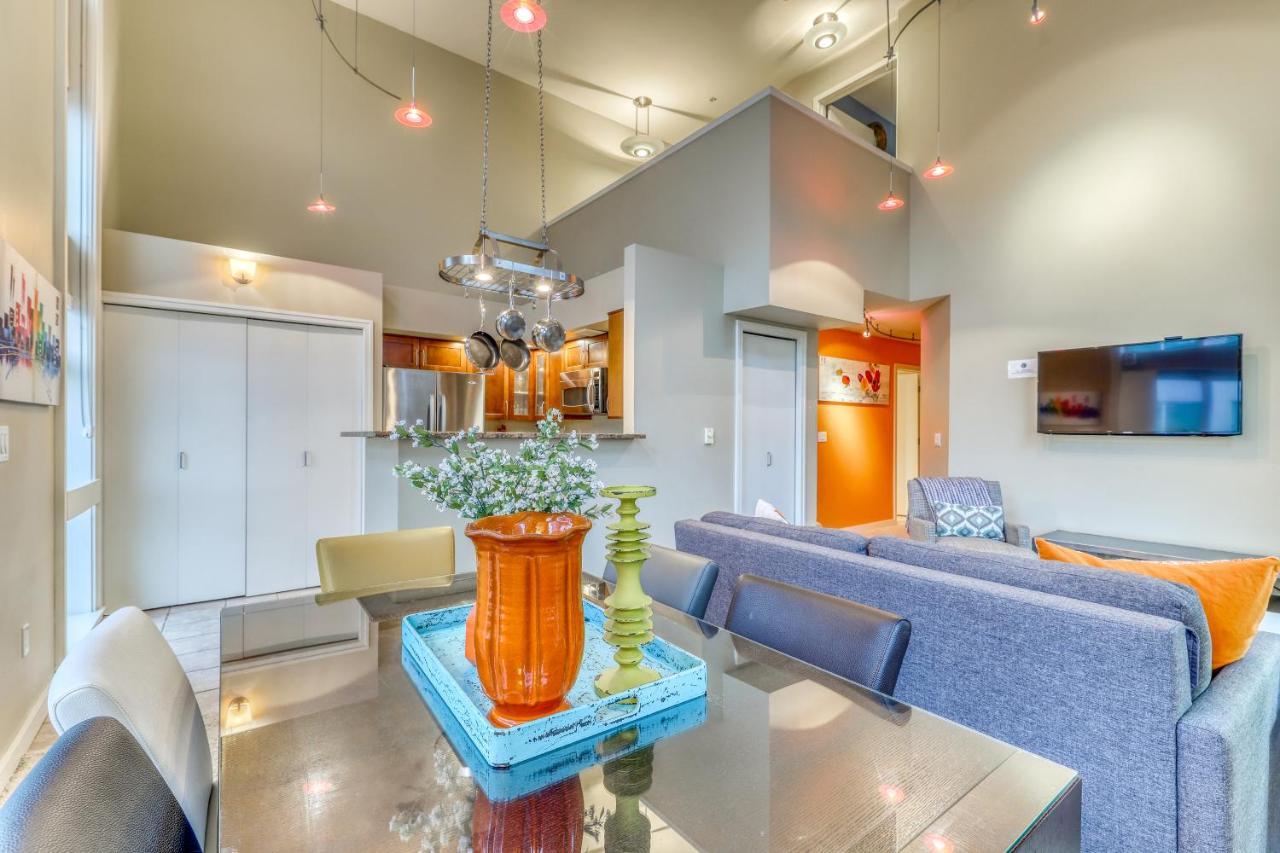 Belltown Court Sunset Suite Seattle Bagian luar foto