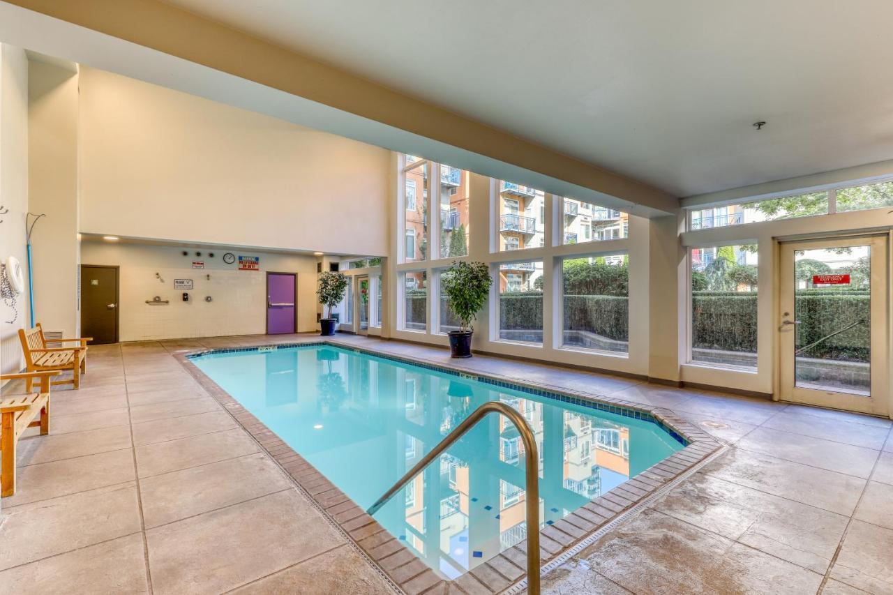 Belltown Court Sunset Suite Seattle Bagian luar foto
