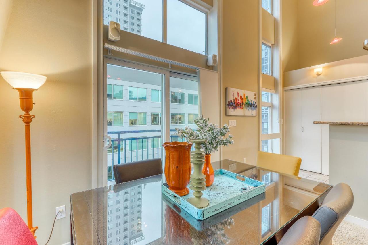 Belltown Court Sunset Suite Seattle Bagian luar foto