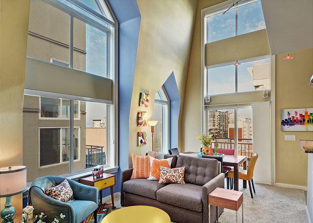 Belltown Court Sunset Suite Seattle Bagian luar foto
